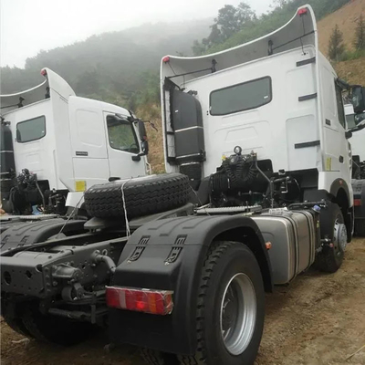Gebrauchtes Sinotruck HOWO Schwerlastfahrzeug 371 PS 375 PS 60 Tonnen Rhd oder LHD 6X4 Traktor