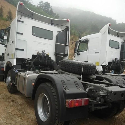 Bruttogewicht des Fahrzeugs 5001-10000 Kg Sinotruk Traktor Lkw HOWO 10 Räder 6X4 375 PS