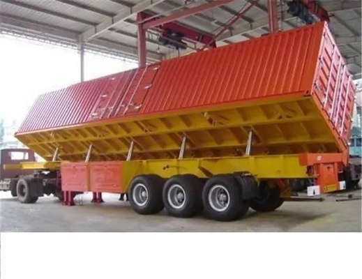 Transport von Zementpulver in Schüttgut mit schweren Dreiachsen-Dumper-Tipper-Semianhängern
