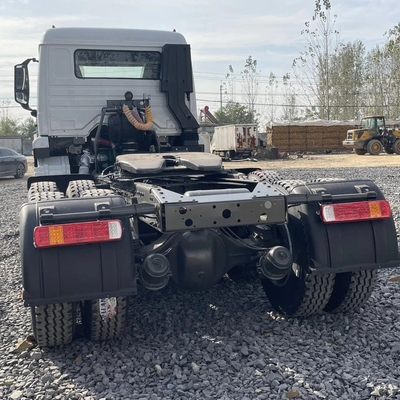 HOWO A7 Traktorlastwagen mit einer Motorkapazität von &gt; 8 L und einem Gesamtgewicht von 5001-10000 kg