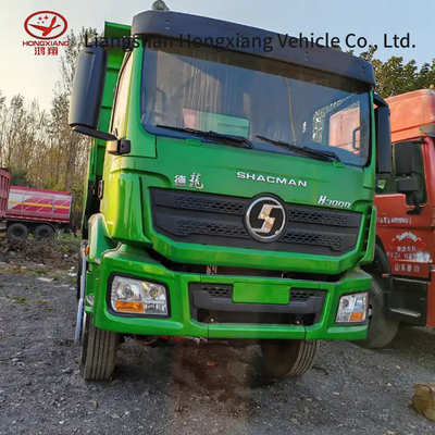 Chenglong-Schwerlast-Dump-Trucks mit einer großen Kapazität mit Sitzplätzen ≤ 5 und einer Leistung von &gt; 450 PS
