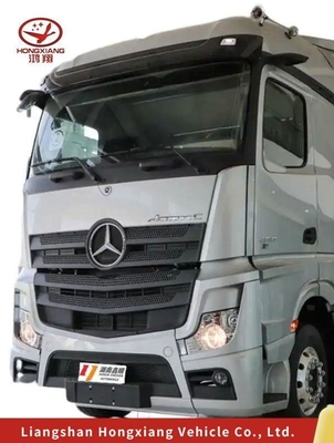 Segmentverkäufer Traktorfahrzeug mit Standardkonfiguration 1 Jahr Nachverkaufsservice