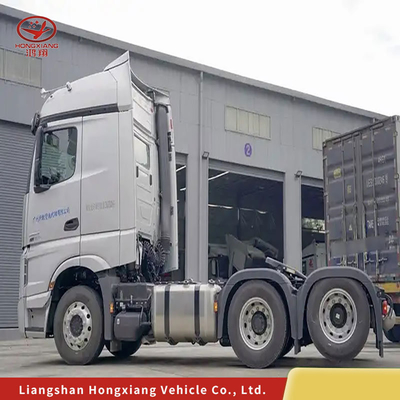 Sinotruck HOWO Traktorkopf-Lkw mit 6×4 Antriebsrad und Anpassung