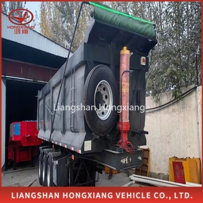 Flachbettmodell Getriebeförderer Entladen von Dump Truck Anhänger für Schwerlasttransport