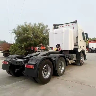 Lkw-Kopf HOWO T7 A7 Sitrak LNG CNG Traktor-Kopf Lkw 1 Jahr Nachverkaufsservice
