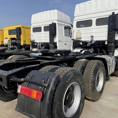 Linkslenker HOWO T7 Traktor in gutem Zustand mit 8,2 Tonnen Tragfähigkeit