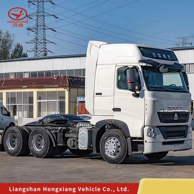 Hot HOWO T7 6X4 Methan-Traktor Lkw-Motor Kapazität&gt; 8L und 1 Jahr Nachverkaufsservice