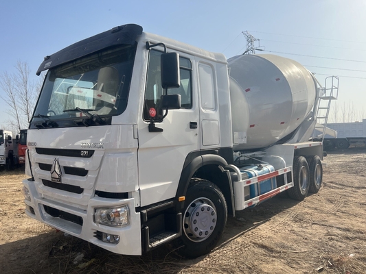 6x4 Antriebsmodus Selbstladen Betonmischfahrzeug mit Pumpe bei besten 12,00r22,5 Reifen