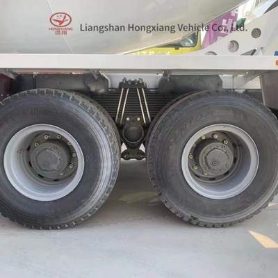 3.5m3 Kleinartikulierter Selbstladenbetonmischer mit 4 Achsen und manuellem Fenster