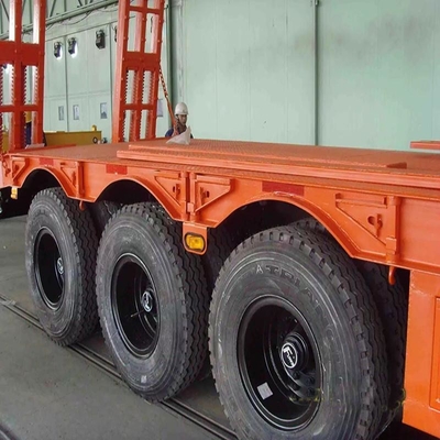 3-Achsler 10m-15m Niedrigbettanhänger Schwerer Traktor Flachbett-Halbanhänger für schwere Geräte