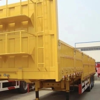 Halbanhänger für den Transport schwerer Güter und Vieh