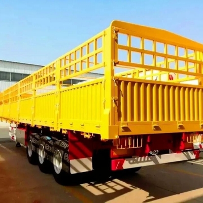 Halbanhänger für den Transport schwerer Güter und Vieh