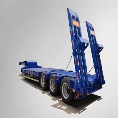 Lowboy-Anhänger mit Aufhängungssystem für den Rückenarm