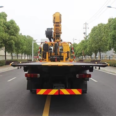 Qing Ling 4*2 Niedrigwinkel-Full-Land-Flachbett-Schleppwagen-Wrecker für die technische Unterstützung